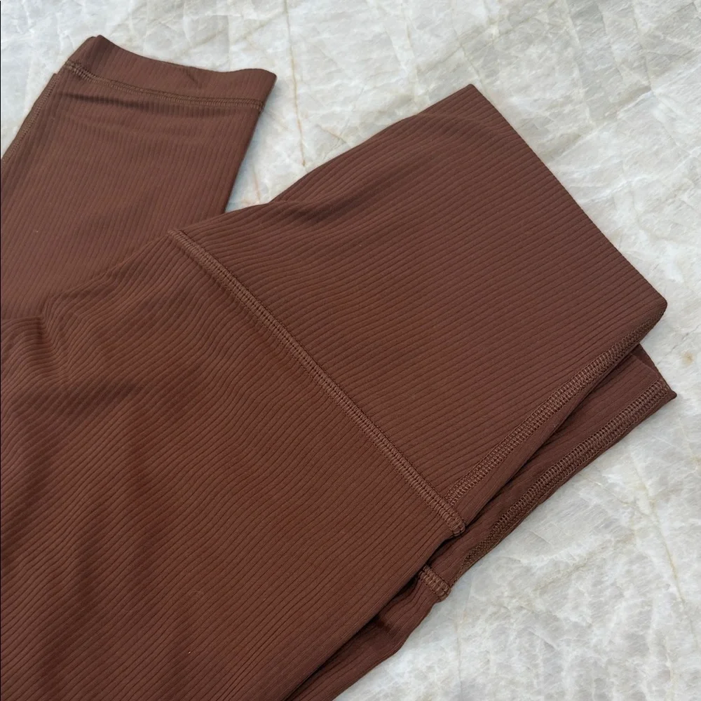 Lululemon Align Ribbed High-Rise Pant 25” in Roasted Brown – Size 8 - Picture 4 of 5